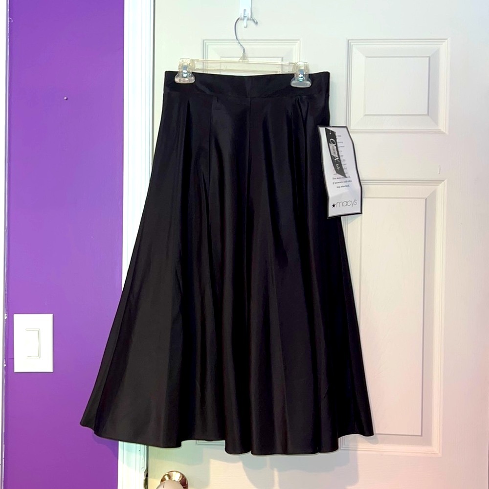 Onyx Nite black skirt size medium - NWT.